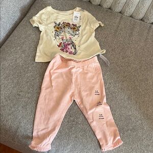 GAP Cream Baby Tee and soft pink pants